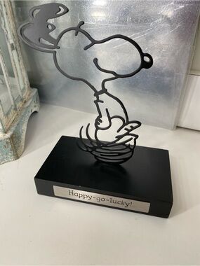 Hallmark Black Wire-Style Snoopy 'Happy-go-lucky!' Sculpture